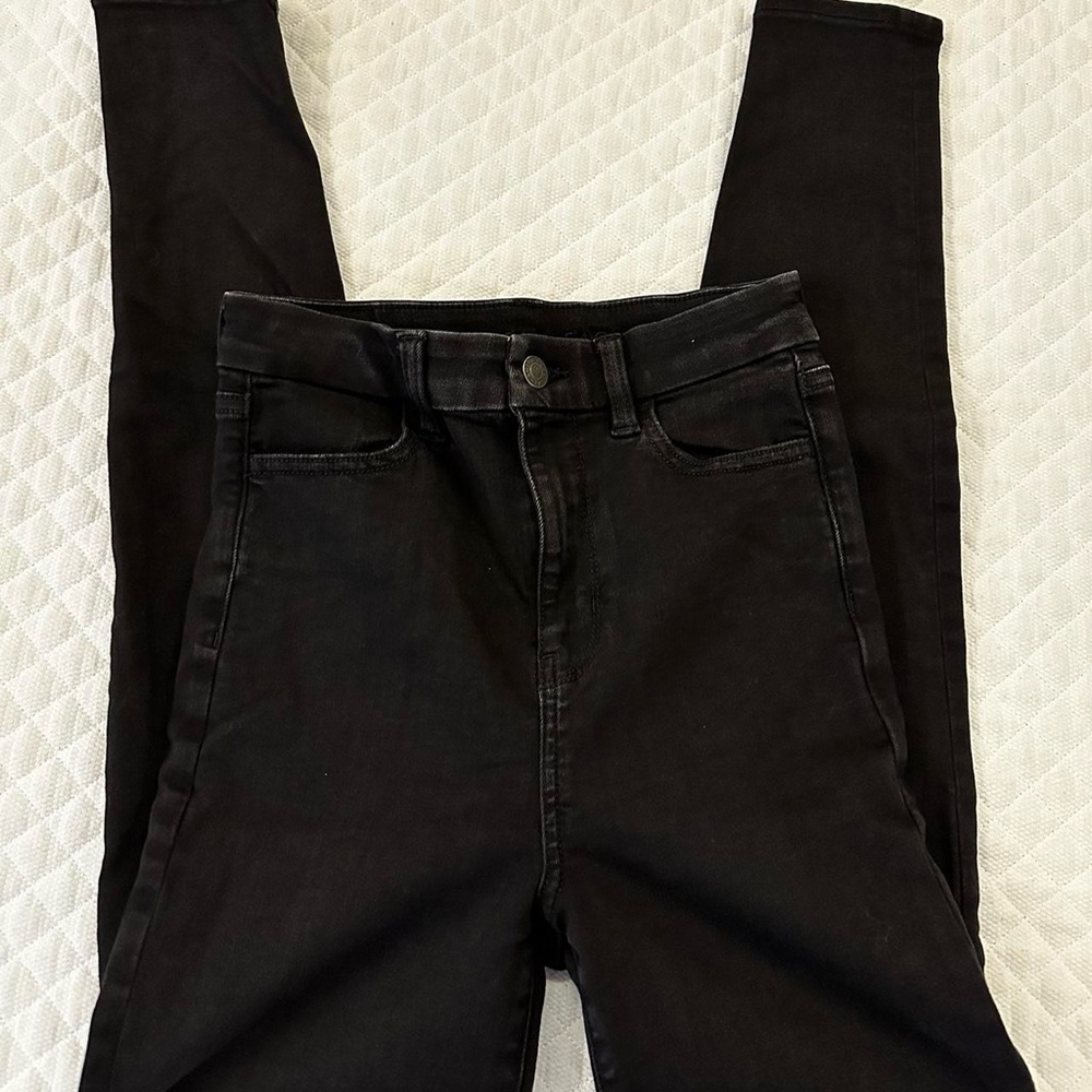 Classic Black Women's Skinny Jeans